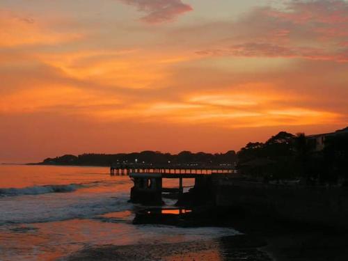 Playa El Obispo A La Marea building La Libertad