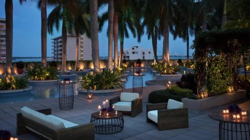 Four Seasons Miami 2br Suite in Miami, USA