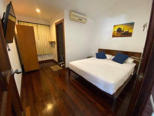 NITRO HOUSE Hostel near Jansom Öböl