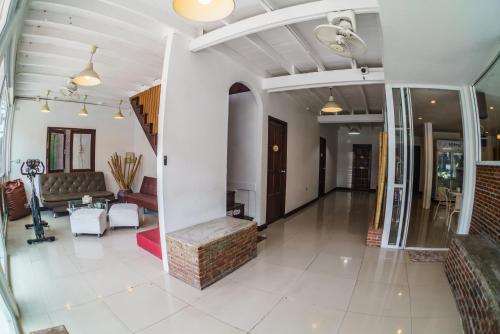 NITRO HOUSE Hostel near Jansom Öböl