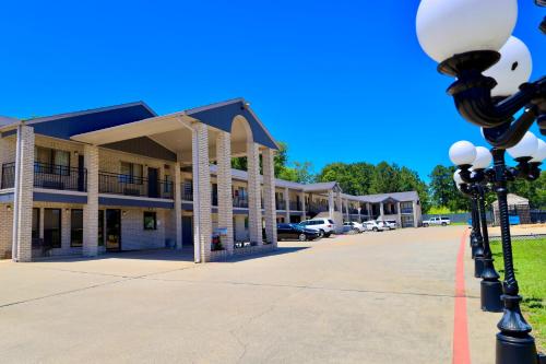 Regency Inn & Suites Gladewater