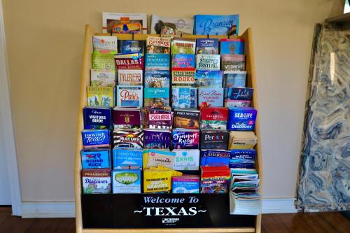 Regency Inn & Suites in Gladewater, USA