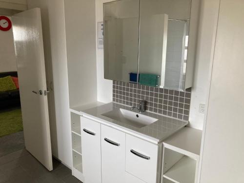 Post Office Lodge - Dhilba Guuranda-Innes National Park in Marion Bay