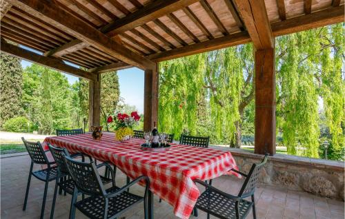 Beautiful Home In Sarteano With Wifi