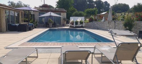 EDEN HOUSE villa 200 m2, 5 chamb 5 sdb, piscine privée, jardin clos 4000 m2, parking