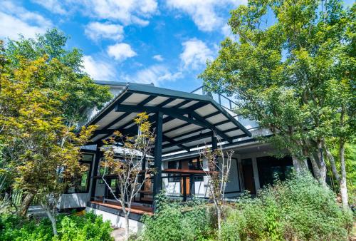 Restaurant, Feng Chun Villa near Cingshuei Dire Park