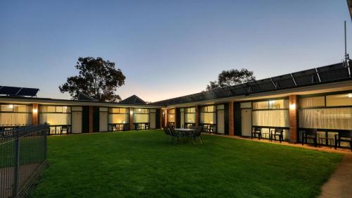A szálláshely kívülről, Junee Motor Inn in Junee (NSW)