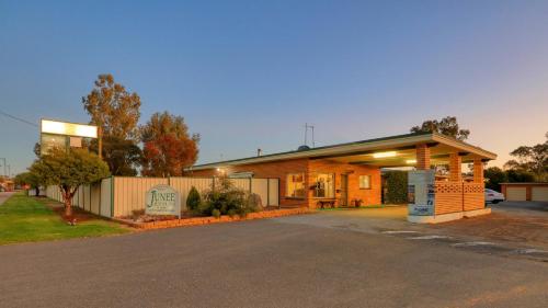 A szálláshely kívülről, Junee Motor Inn in Junee (NSW)