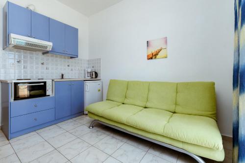 Asterina Seaside Apartments - image 9