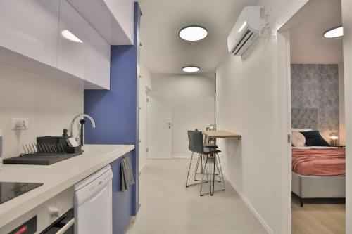 Kitchen, Cozy and stylish 1-bedroom apartment in Netanya