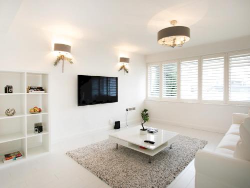 Pass the Keys Luxurious Home for 7 Guests with Private Driveway gîte à louer Hucknall Torkard