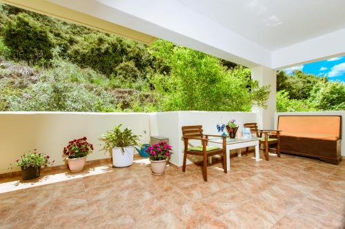 Asterina Seaside Apartments - image 3