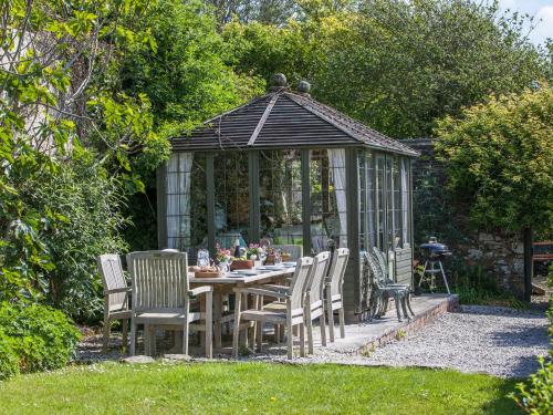 Creekside House Creekside House