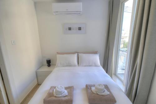 Brand new and tastefully furnished 2 bedroom apartment DDIF1-2