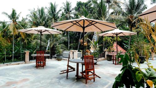 Facilities, Bali 85 Beach Inn in Padang Bai