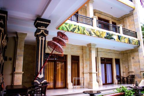 Exterior view, Bali 85 Beach Inn in Padang Bai