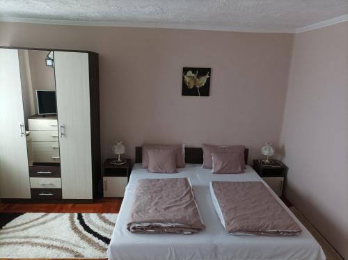  Tiszafa Apartman in Abádszalók