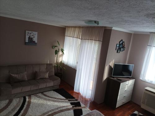  Tiszafa Apartman in Abádszalók