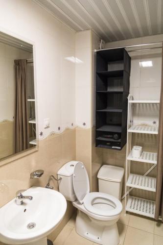 One-Bedroom Apartment image 10