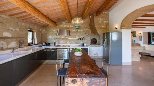 Létesítmények, CASA MELOGRANO 11&2, Emma Villas in Montefelcino