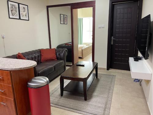 NEAR METRO - Cozy & Comfy 1BR Apartment In JLT - image 9