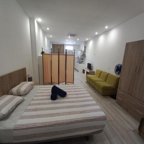 MÁLAGA VELARDE cENTER