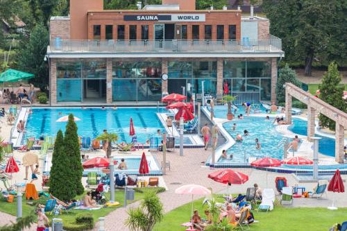 Holiday Beach Budapest Wellness Hotel with Sauna Park