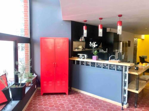 Loft atypique 192m2, terrasse, aux portes de Lille