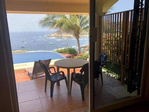 Infinity pool with spectacular views of the Pacific Ocean, Puerto Escondido (foto 6)