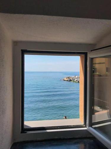 Casa sulla spiaggia di Boccadasse, Janov (fotografie 2)