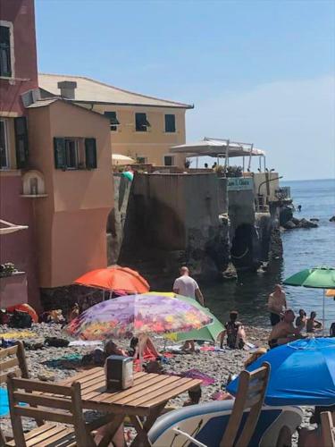 Casa sulla spiaggia di Boccadasse, Janov (fotografie 3)
