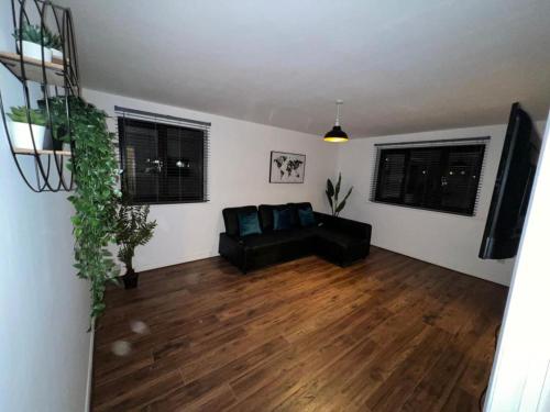 Impeccable 2-Bed Apartment in Grays London - Grays Thurrock