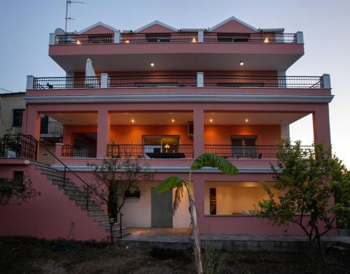 Spacious House with extraordinary view in Corfu