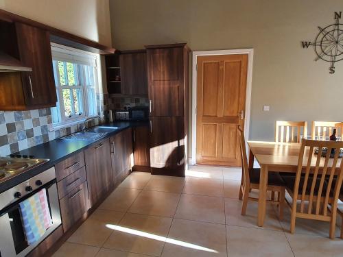 A szálláshely kívülről, 11 An Seanachai Holiday Homes in Ballinalira