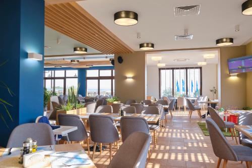 363188640 Viva Mare Beach Hotel by Santa Marina