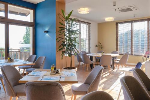 363188642 Viva Mare Beach Hotel by Santa Marina