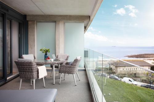 Apartment with Sea View - Liner 28 image 2