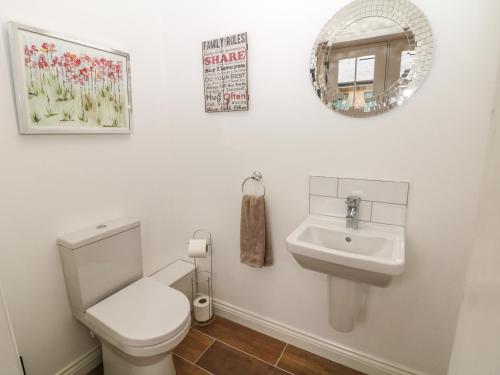 Chestnut Cottage - image 2