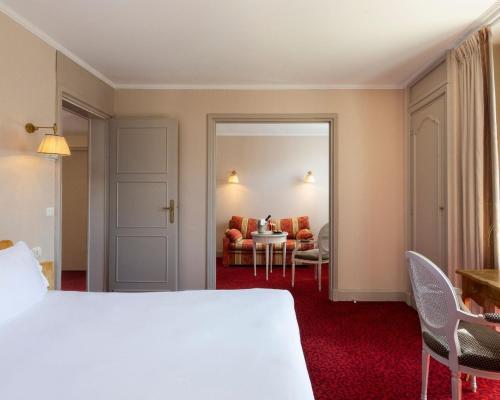 1 queen bed