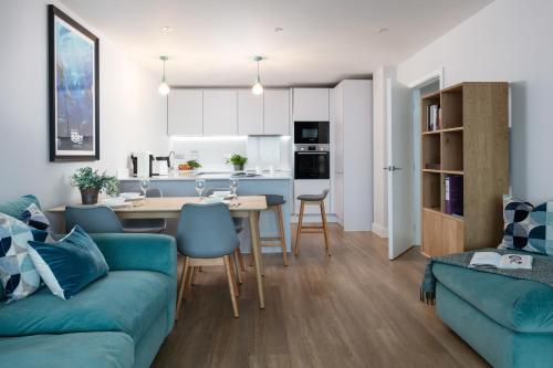 Two-Bedroom Apartment - Liner 13 image 7