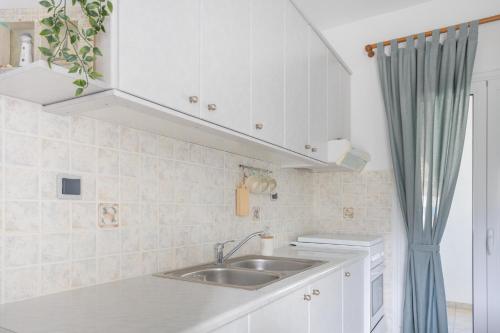 廚房, Akti Apollona in 阿波羅納斯