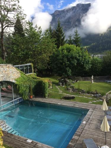 Hotel Cresta - image 11