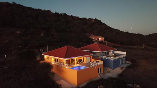 Villa Cuchita - Bandabou Curacao - Villapark Fontein in Fontein