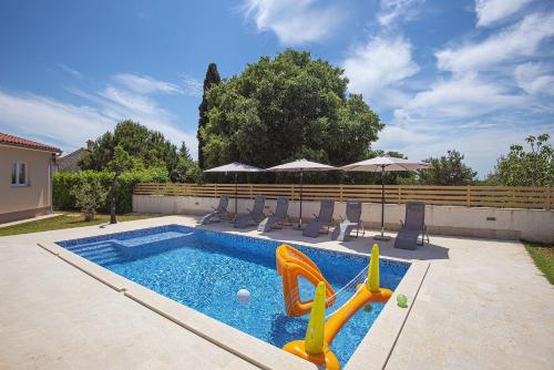 Villa mit Pool und klimatisierten Schlafzimmern - Location saisonnière - Vodnjan