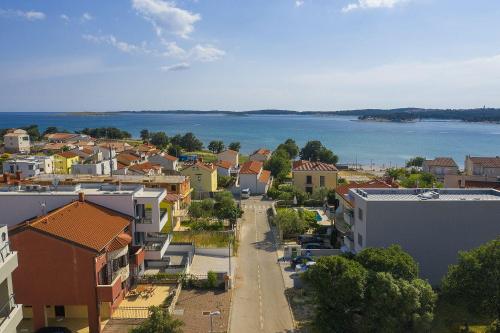 Nur 50 Meter von den schönen Stränden Medulins