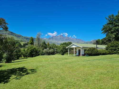 Swallowfield Cottage