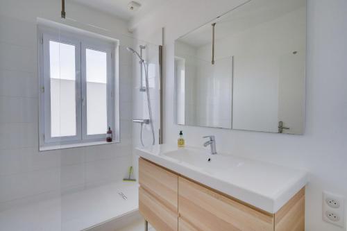 Two-Bedroom Apartment image 9
