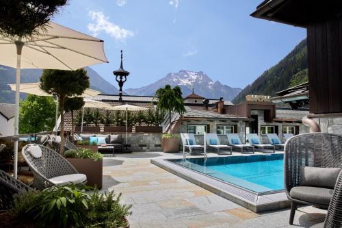 Suite with Pool View