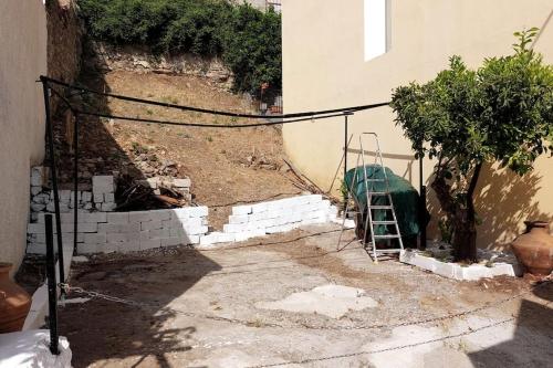 Μπαλκόνι του Αιγαίου father's house in Kimi