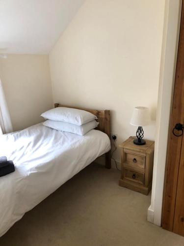 Private Bedrooms in Quaint Oxfordshire Village Cottage in Wantage